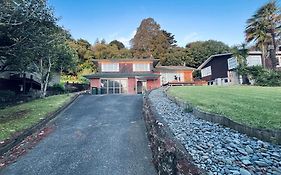 Quiet 3Br Family Home With Parking South Auckland